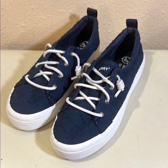 Sperry size 7 1/2 - Picture 1 of 7